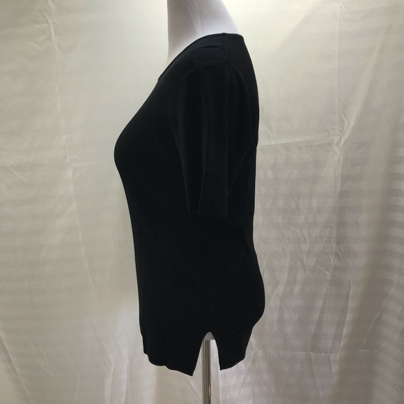 Simple black polyester knit short sleeve top - Picture 3 of 5